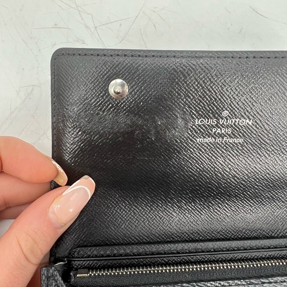 Louis Vuitton graphite Alpha triple pouches - Picture 11 of 11